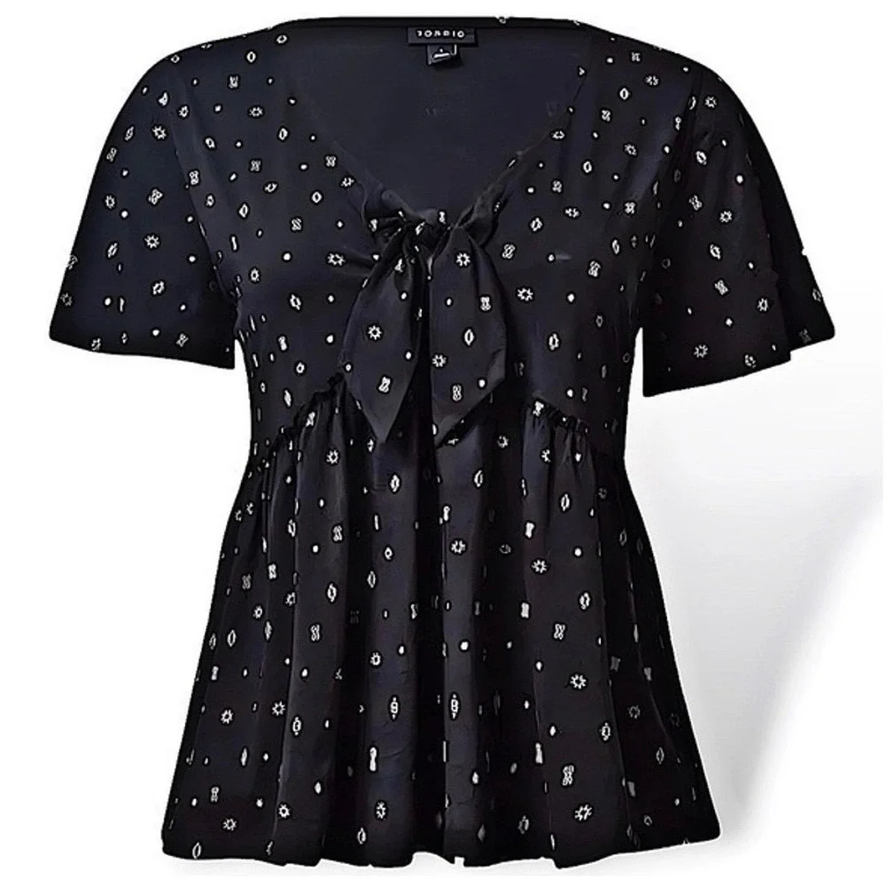 TORRID Deep Black Geo Vintage Cotton V-Neck Relaxed Tie Front Top NWT Size 5X